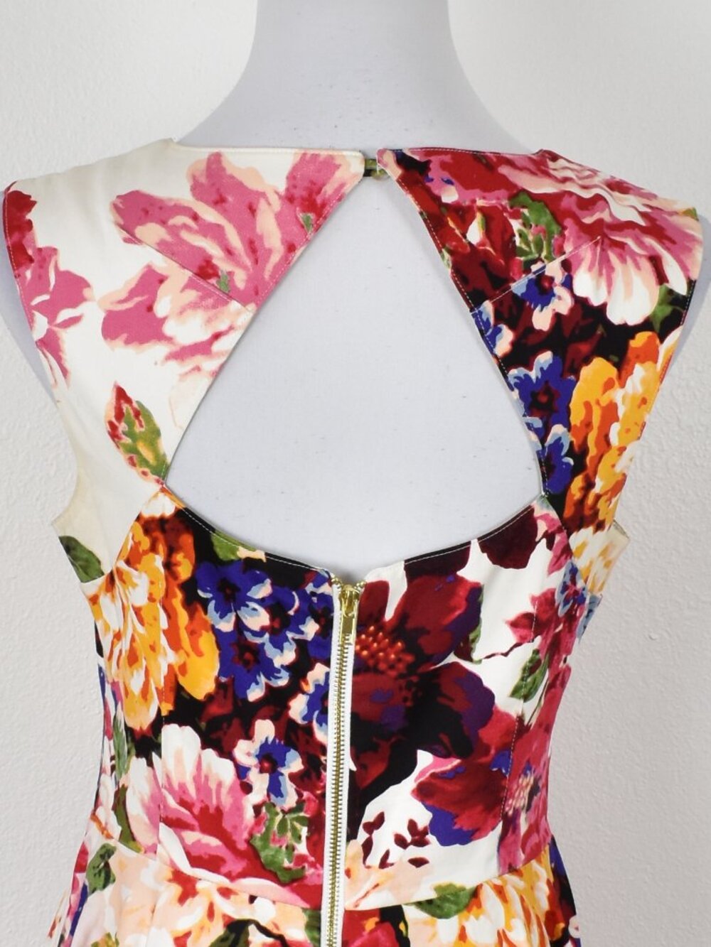 Maggy London Floral Fit and Flare Dress - 10 - Picture 8 of 10